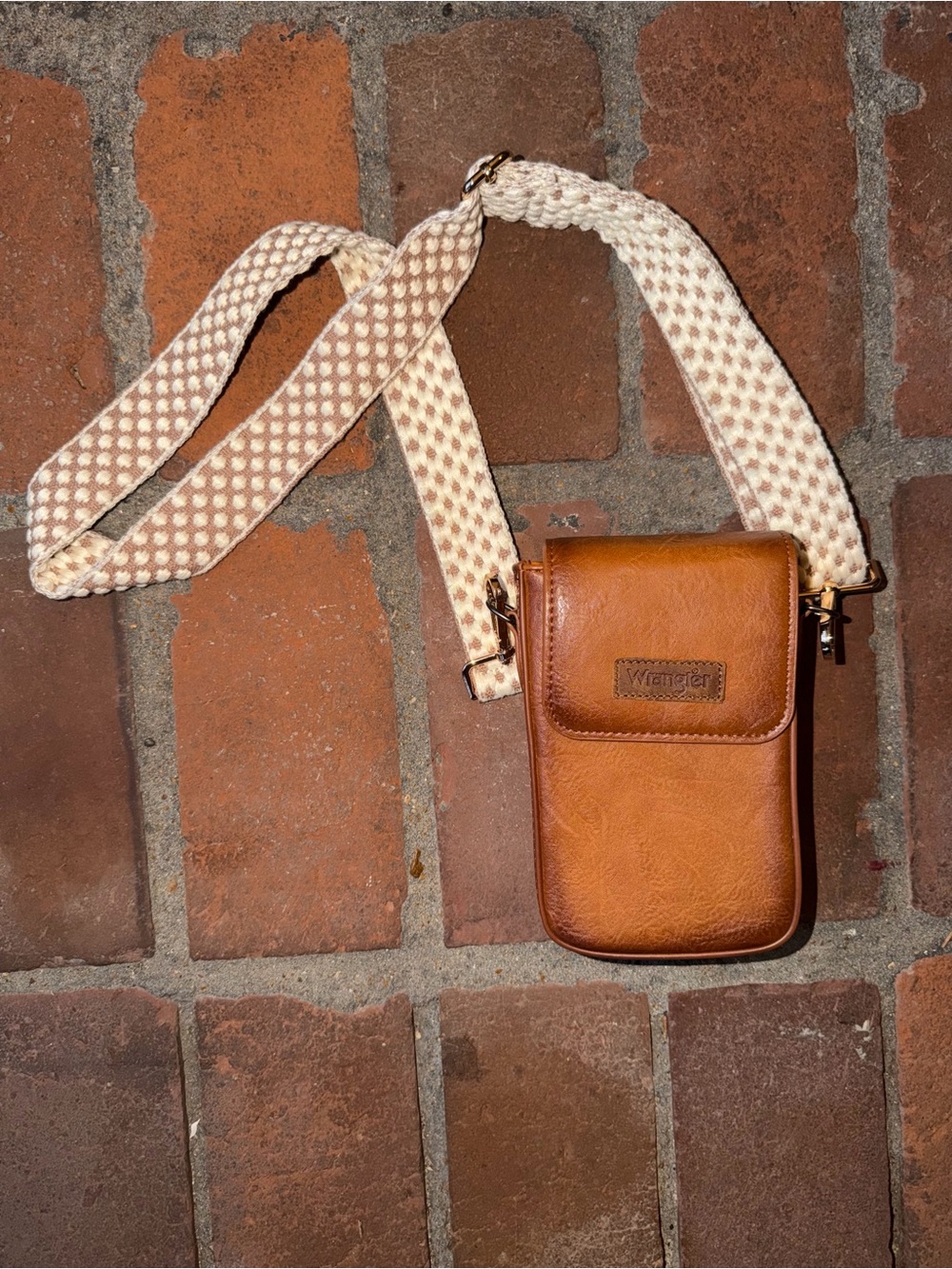 Wrangler Tan Leather Crossbody Belt Bag with Cream Woven Strap